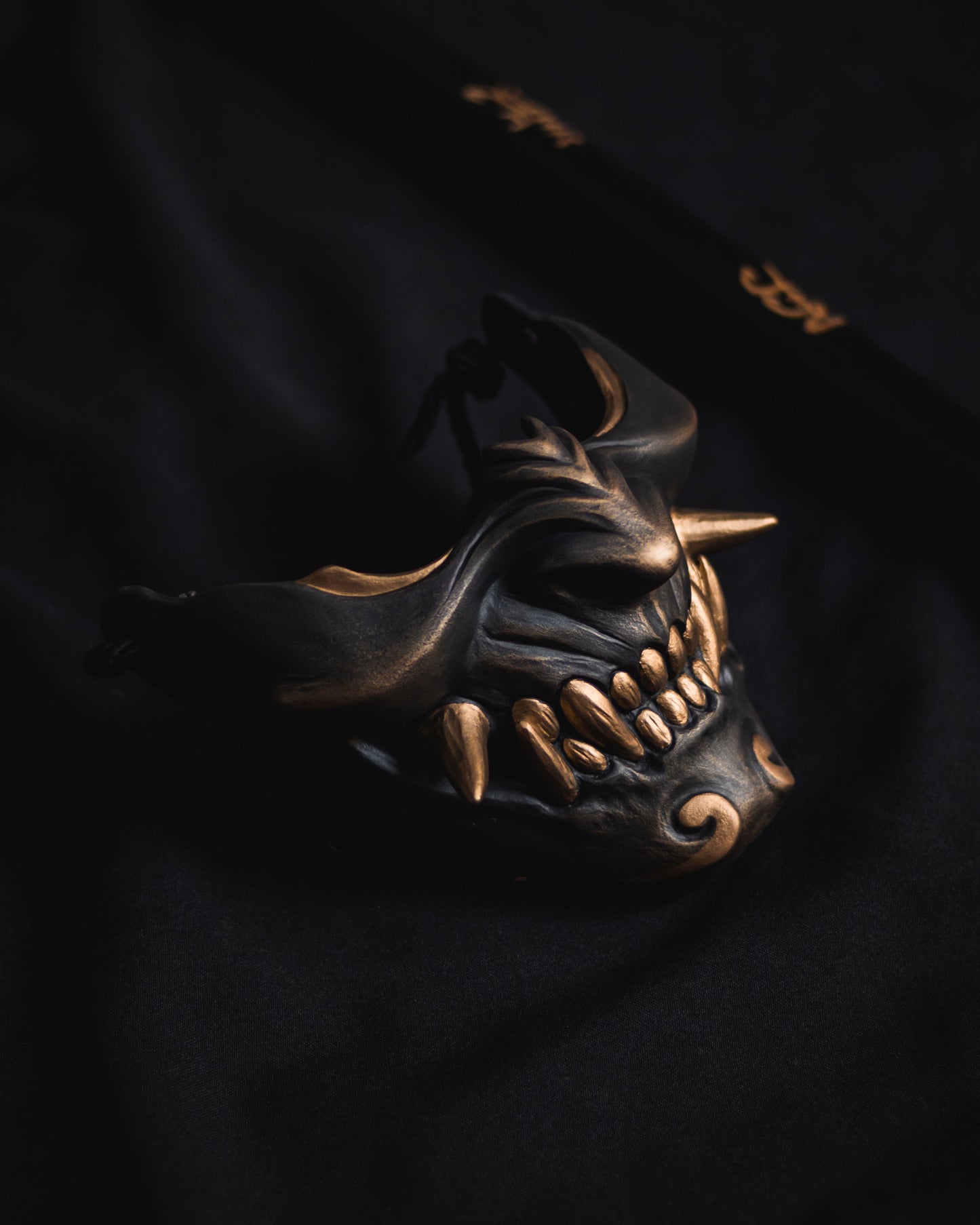Menpo Akuma Yamiō - El Rey de la Oscuridad
